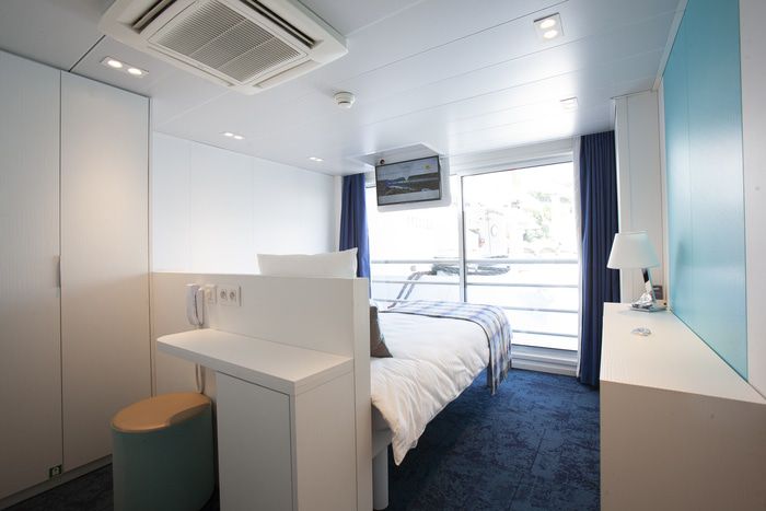 Middle Deck 2 Adjustable Twin Beds - Cat. A